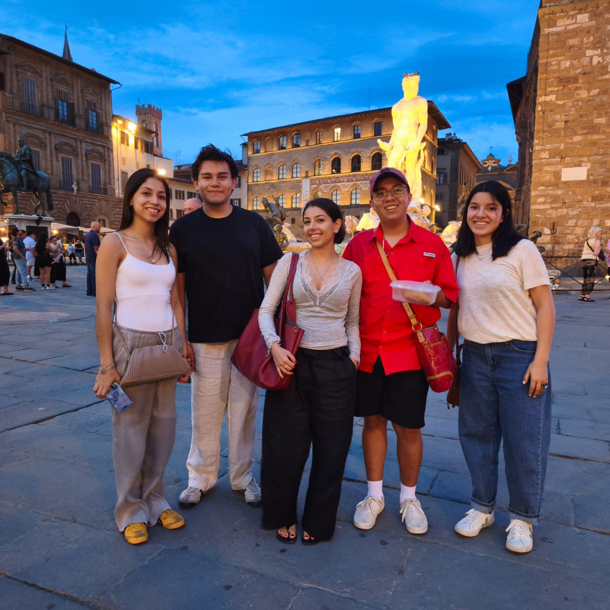 15 / 23 - Programa de Verano en la Accademia Europea di Firenze: Florencia, Italia 15 / 23 - Programa de Verano en la Accademia Europea di Firenze: Florencia, Italia