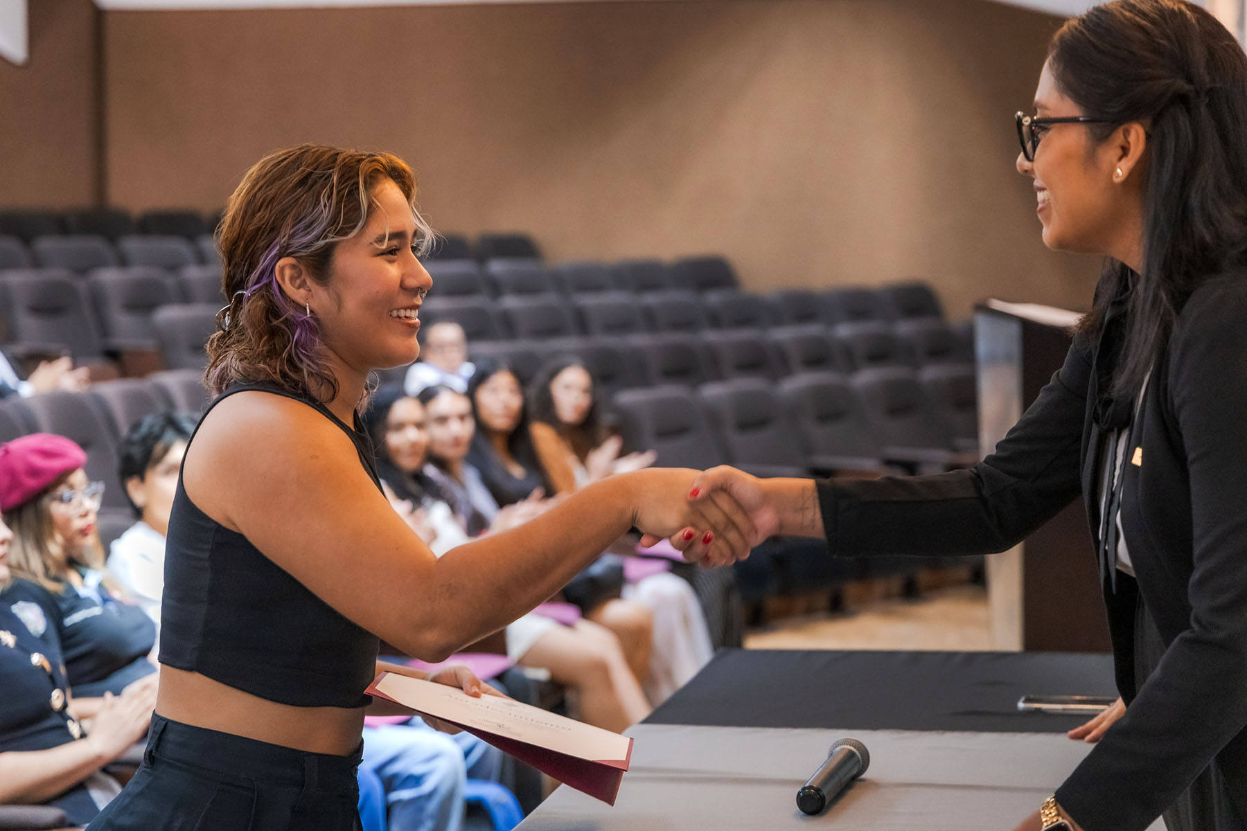 7 / 16 - Reconocimiento al Compromiso de Estudiantes Visitantes del Programa Delfín 2026 7 / 16 - Reconocimiento al Compromiso de Estudiantes Visitantes del Programa Delfín 2026