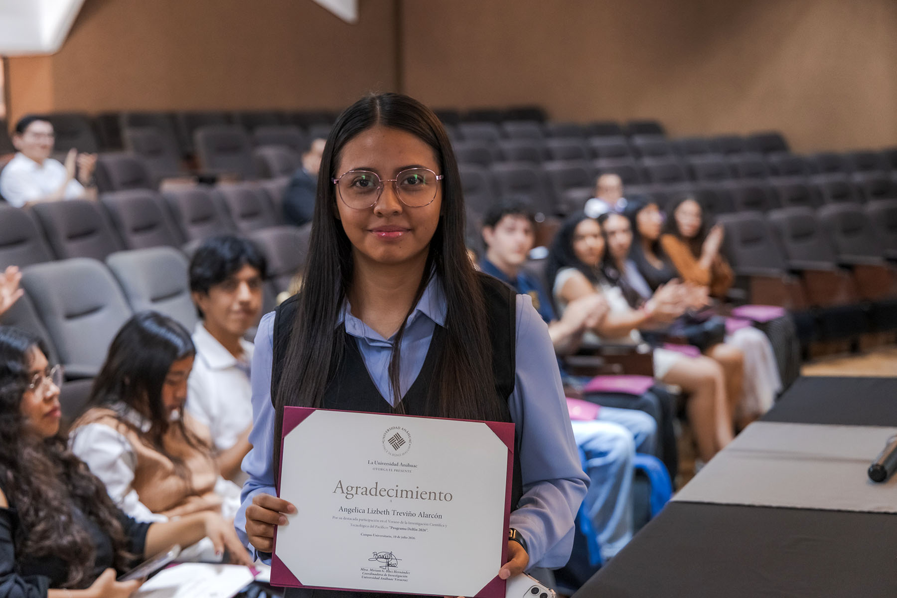 12 / 16 - Reconocimiento al Compromiso de Estudiantes Visitantes del Programa Delfín 2026 12 / 16 - Reconocimiento al Compromiso de Estudiantes Visitantes del Programa Delfín 2026
