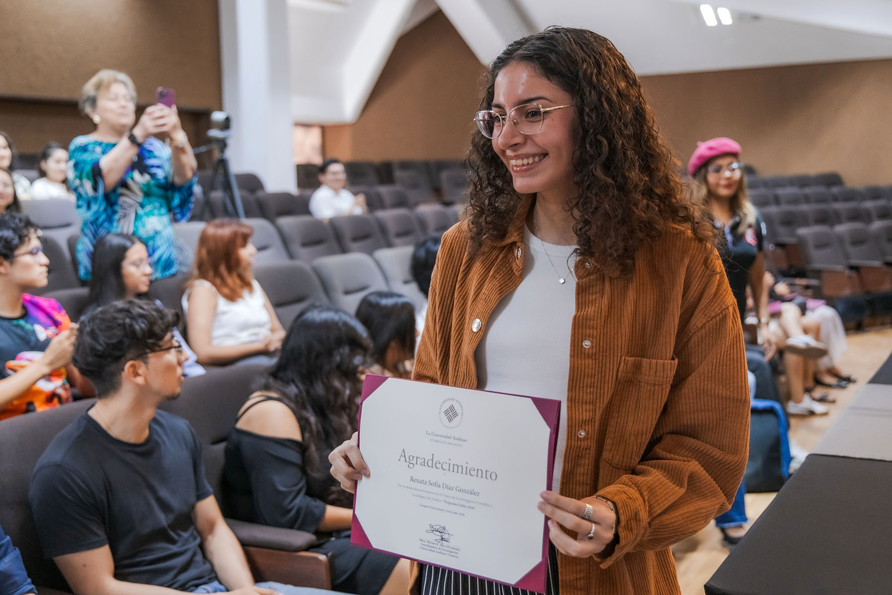 16 / 16 - Reconocimiento al Compromiso de Estudiantes Visitantes del Programa Delfín 2026 16 / 16 - Reconocimiento al Compromiso de Estudiantes Visitantes del Programa Delfín 2026