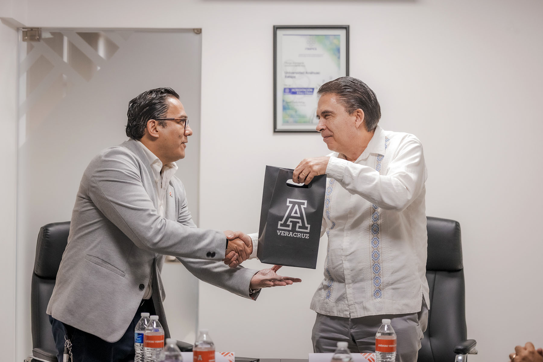 5 / 5 - Firma de Convenio de Colaboración con la RIIIDS 5 / 5 - Firma de Convenio de Colaboración con la RIIIDS
