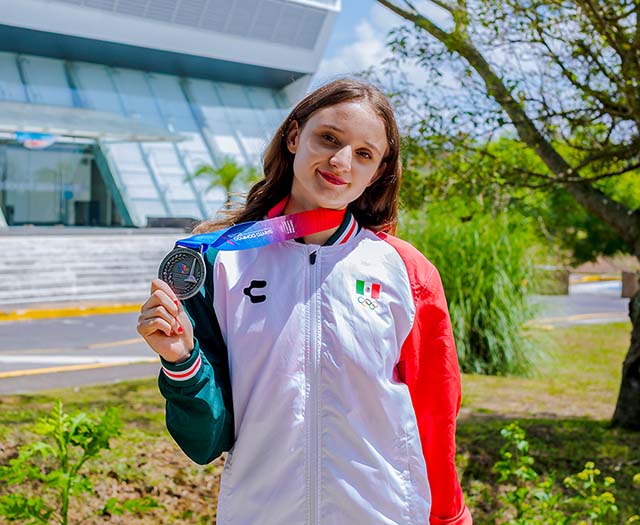 Medallista Centroamericana: Nuevo Refuerzo de Leones Anáhuac para División II de ABE