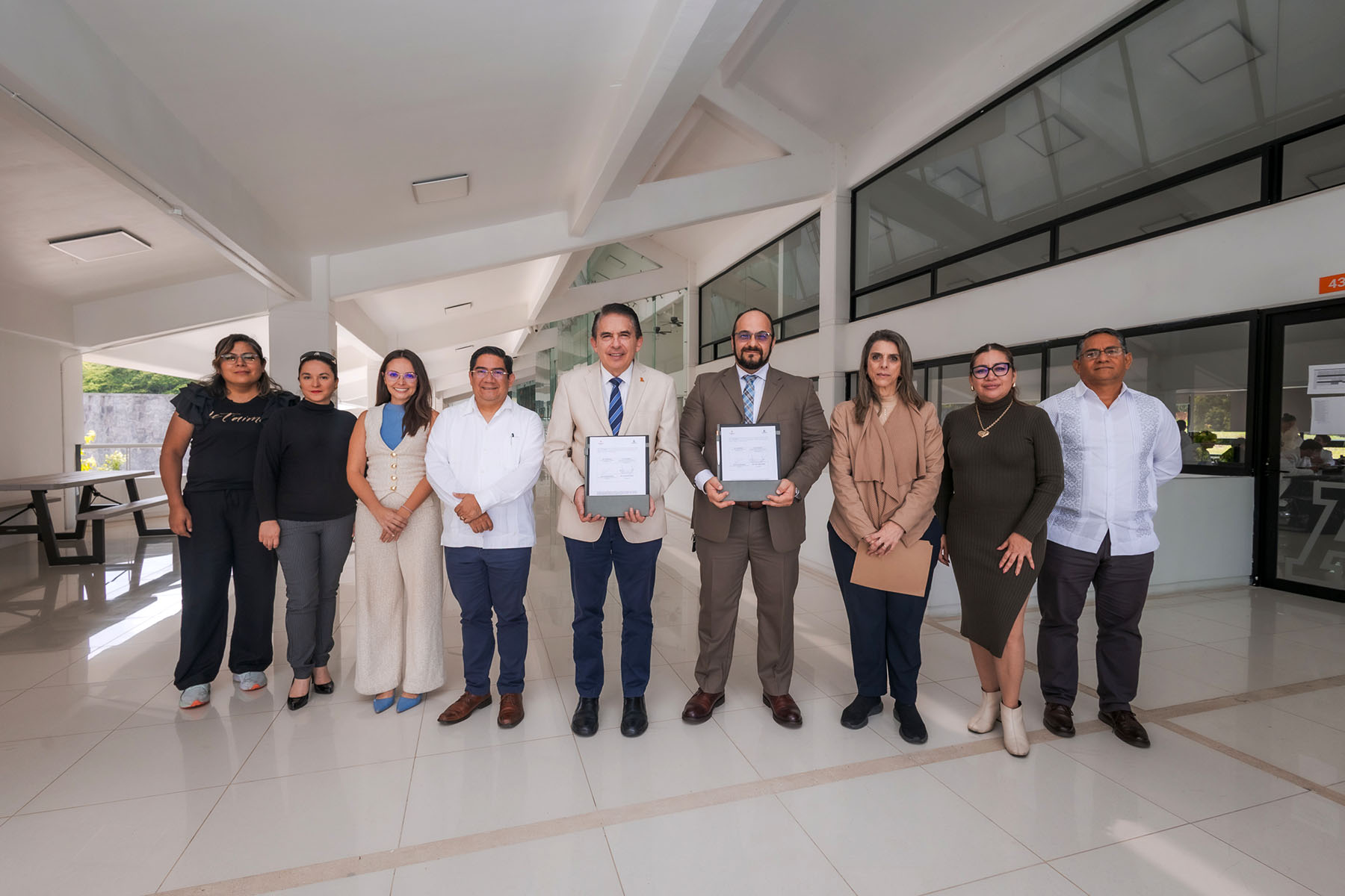 8 / 8 - Renovación de Convenio con el Colegio de Arquitectos de la Zona Metropolitana 8 / 8 - Renovación de Convenio con el Colegio de Arquitectos de la Zona Metropolitana