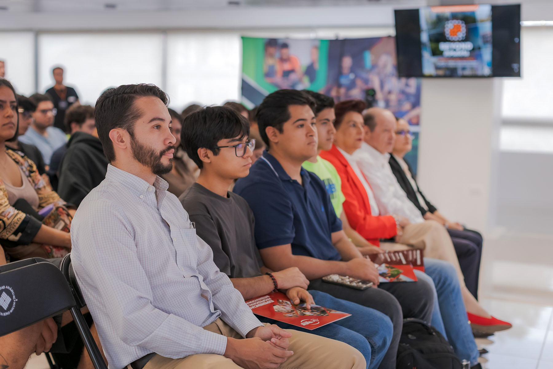 7 / 10 - Beyond Borders 2026: Universidad Anáhuac Veracruz Impulsa la Internacionalización 7 / 10 - Beyond Borders 2026: Universidad Anáhuac Veracruz Impulsa la Internacionalización