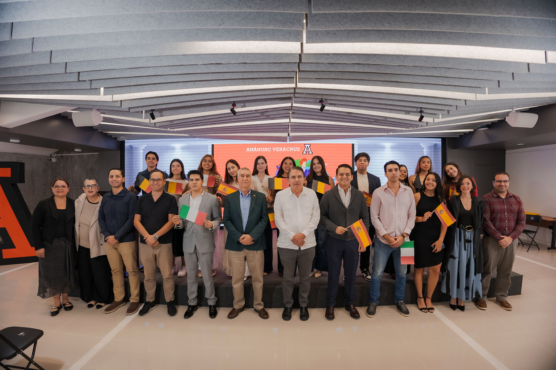 15 / 34 - Estudiantes de Intercambio Rumbo a una Nueva Experiencia Internacional en 2026 15 / 34 - Estudiantes de Intercambio Rumbo a una Nueva Experiencia Internacional en 2026