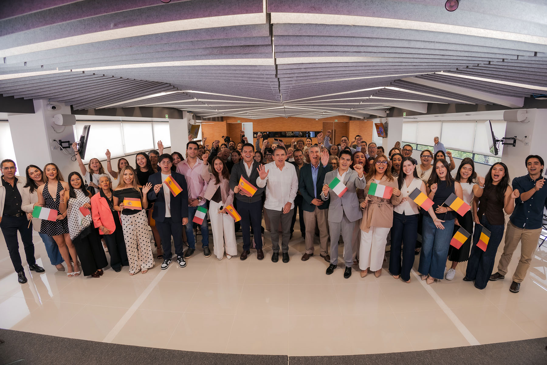 17 / 34 - Estudiantes de Intercambio Rumbo a una Nueva Experiencia Internacional en 2026 17 / 34 - Estudiantes de Intercambio Rumbo a una Nueva Experiencia Internacional en 2026
