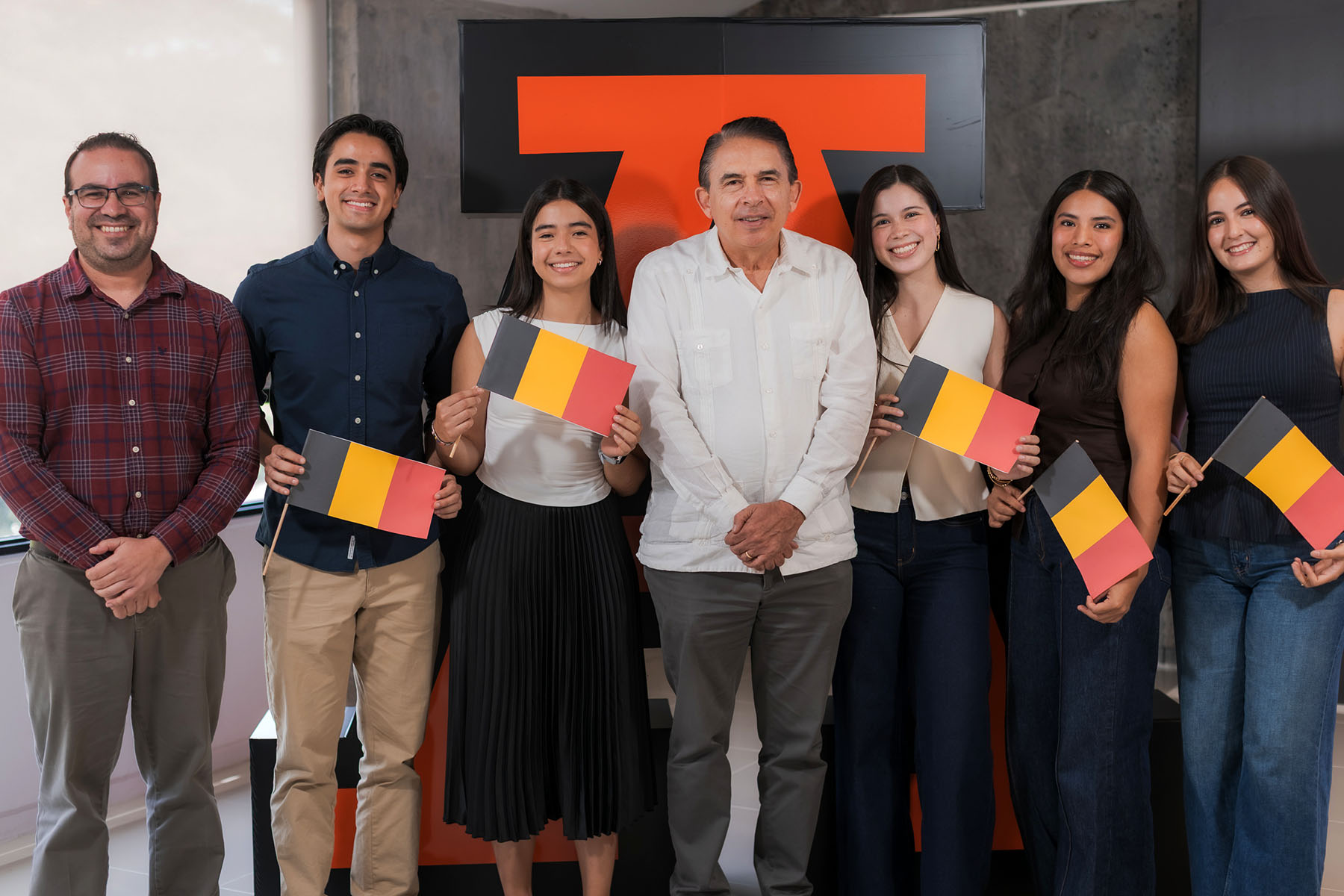 22 / 34 - Estudiantes de Intercambio Rumbo a una Nueva Experiencia Internacional en 2026 22 / 34 - Estudiantes de Intercambio Rumbo a una Nueva Experiencia Internacional en 2026