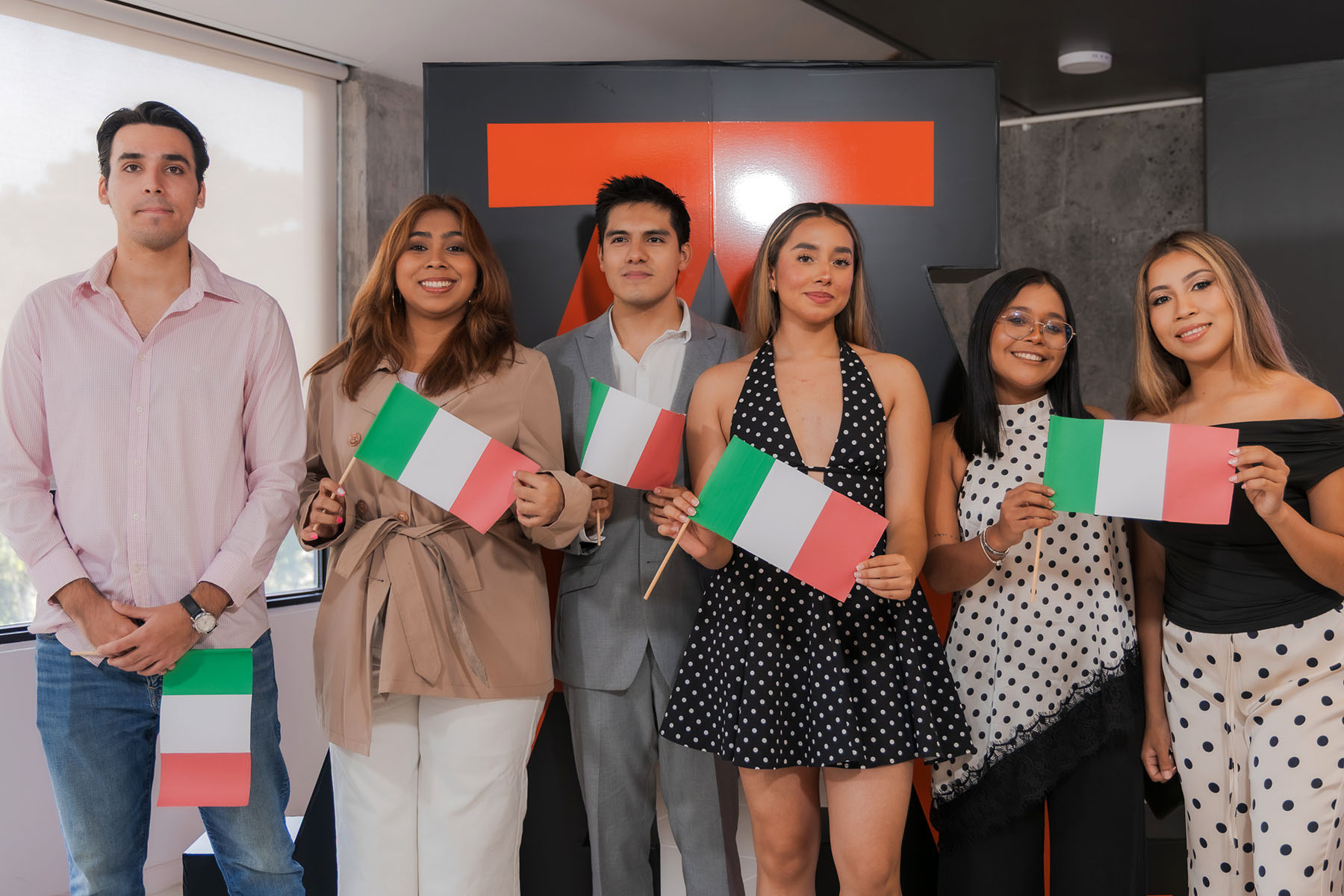 25 / 34 - Estudiantes de Intercambio Rumbo a una Nueva Experiencia Internacional en 2026 25 / 34 - Estudiantes de Intercambio Rumbo a una Nueva Experiencia Internacional en 2026
