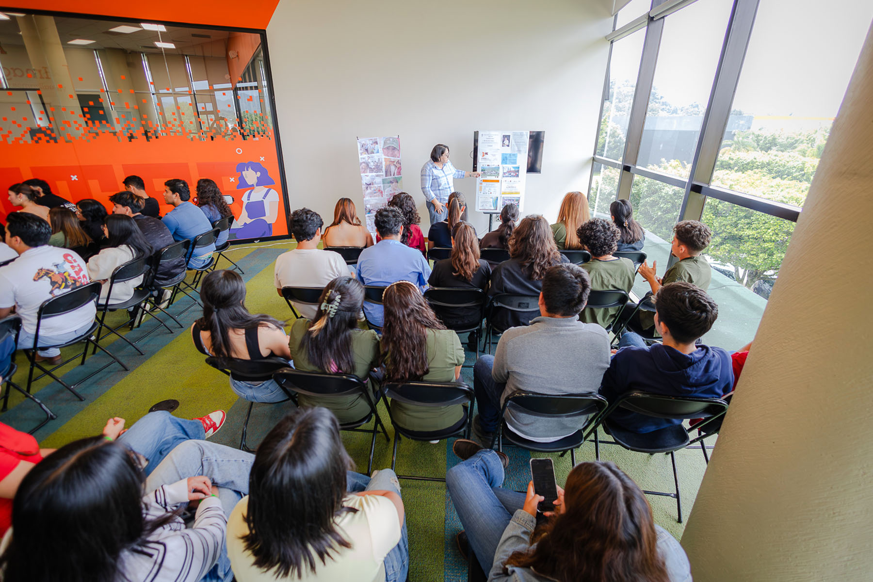 5 / 10 - Rutas que Inspiran: Una Experiencia para Descubrir Nuevos Caminos Profesionales 5 / 10 - Rutas que Inspiran: Una Experiencia para Descubrir Nuevos Caminos Profesionales