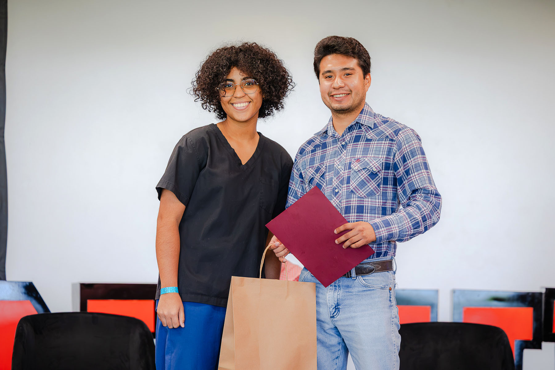8 / 10 - Rutas que Inspiran: Una Experiencia para Descubrir Nuevos Caminos Profesionales 8 / 10 - Rutas que Inspiran: Una Experiencia para Descubrir Nuevos Caminos Profesionales