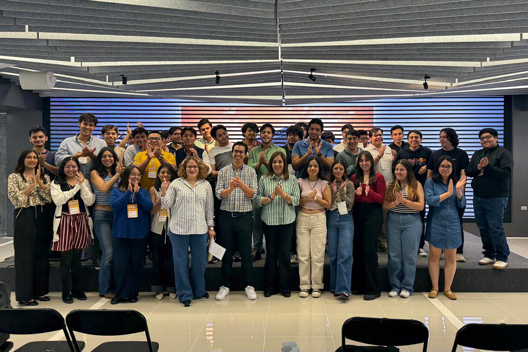 3 / 3 - Talento Innovador Destaca en el Tanque de Emprendedores de COPARMEX Xalapa 3 / 3 - Talento Innovador Destaca en el Tanque de Emprendedores de COPARMEX Xalapa