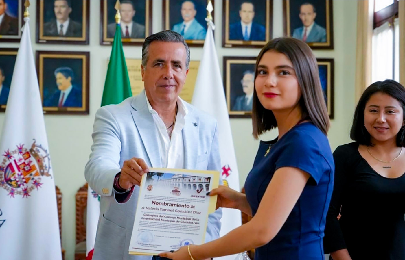 1 / 2 - Alumna de Derecho Miembro del Primer Consejo Municipal de la Juventud de Córdoba 1 / 2 - Alumna de Derecho Miembro del Primer Consejo Municipal de la Juventud de Córdoba