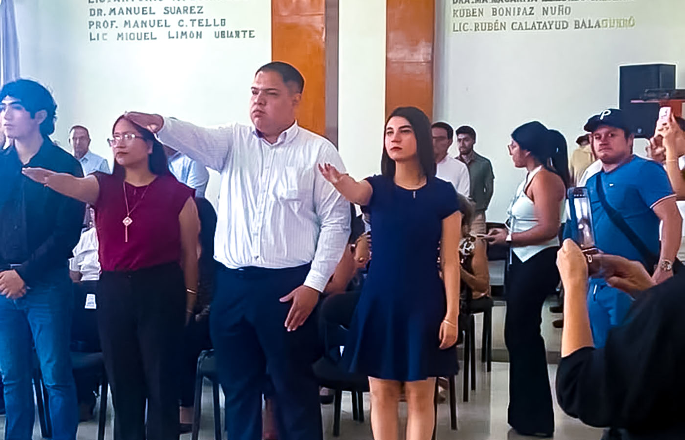 2 / 2 - Alumna de Derecho Miembro del Primer Consejo Municipal de la Juventud de Córdoba 2 / 2 - Alumna de Derecho Miembro del Primer Consejo Municipal de la Juventud de Córdoba