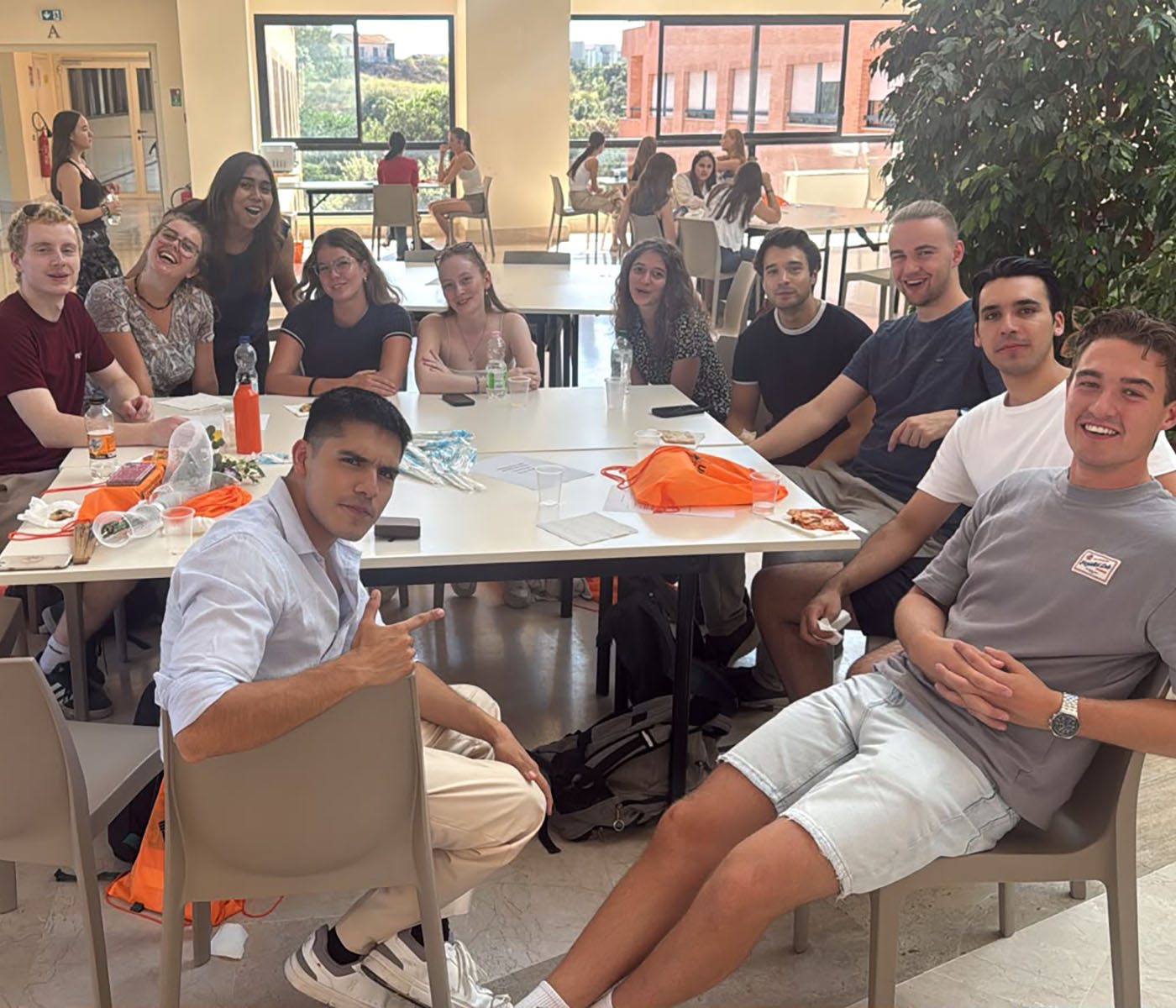 12 / 20 - Nuestros Alumnos Viven la Experiencia Internacional 2026 12 / 20 - Nuestros Alumnos Viven la Experiencia Internacional 2026