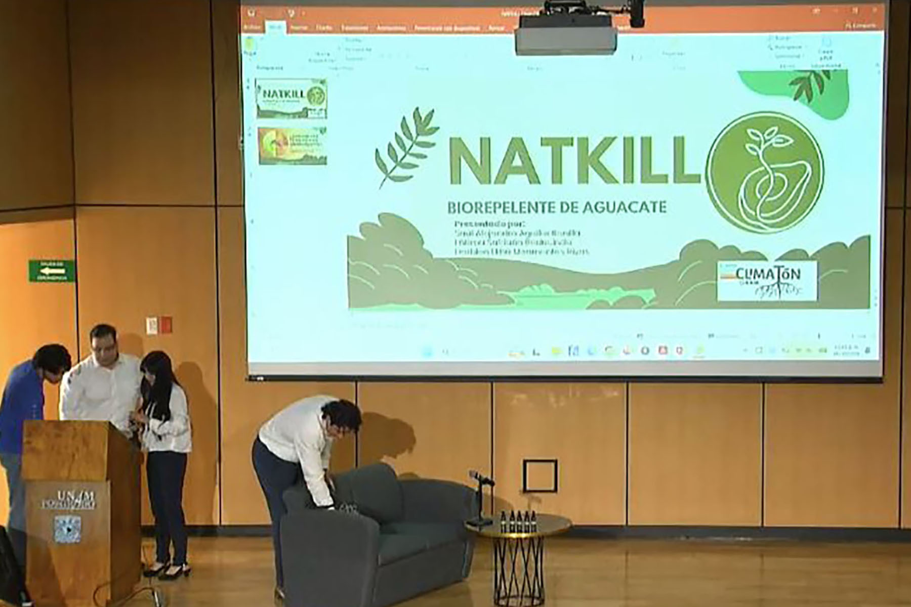 3 / 6 - Alumnos de Ingeniería Obtienen Mención Honorífica en la UNAM 3 / 6 - Alumnos de Ingeniería Obtienen Mención Honorífica en la UNAM