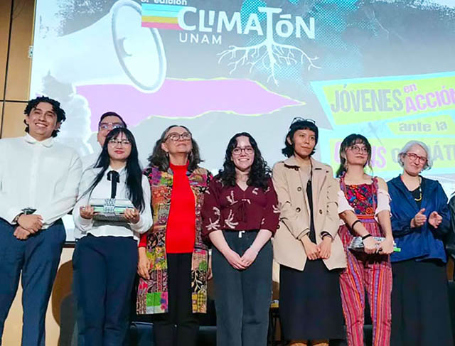 Alumnos de Ingeniería Obtienen Mención Honorífica en la UNAM