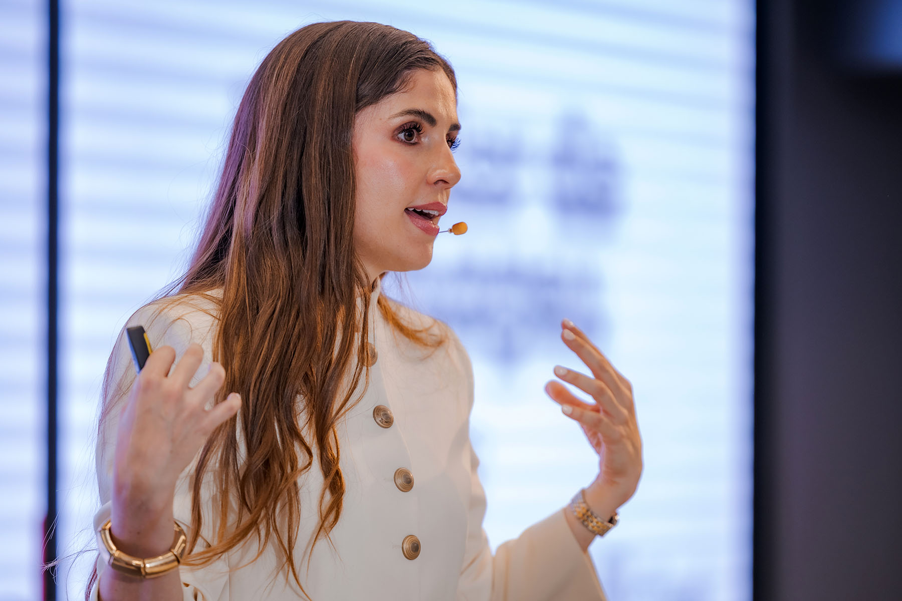 7 / 14 - Adriana Ruiz: Claves para Comunicar Quiénes Somos a Través de la Imagen 7 / 14 - Adriana Ruiz: Claves para Comunicar Quiénes Somos a Través de la Imagen