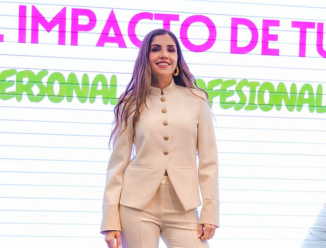 Adriana Ruiz: Claves para Comunicar Quiénes Somos a Través de la Imagen