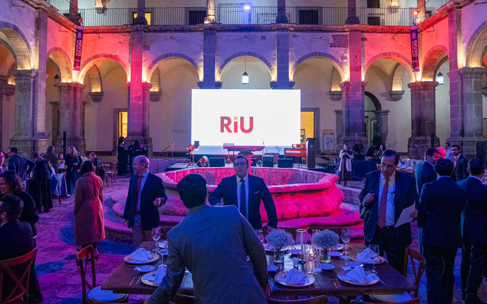 14 / 29 - Diez Años de Trabajo en Red: Nuestra Universidad Presente en el Encuentro de Directivos 14 / 29 - Diez Años de Trabajo en Red: Nuestra Universidad Presente en el Encuentro de Directivos
