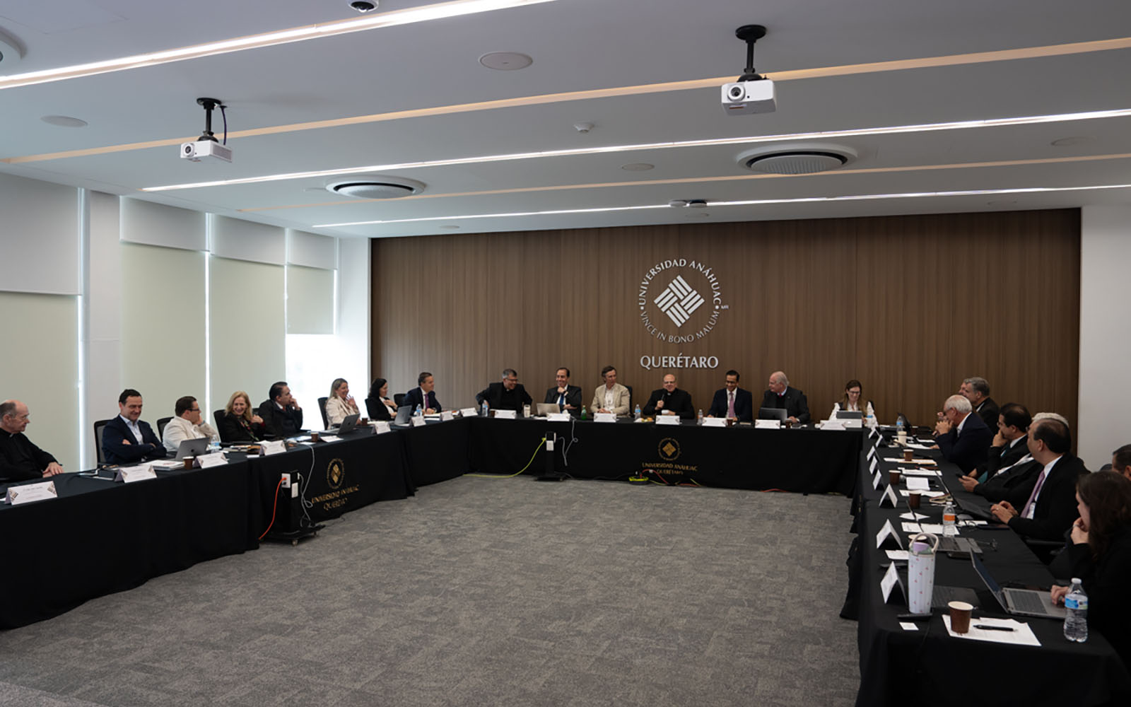 17 / 29 - Diez Años de Trabajo en Red: Nuestra Universidad Presente en el Encuentro de Directivos 17 / 29 - Diez Años de Trabajo en Red: Nuestra Universidad Presente en el Encuentro de Directivos