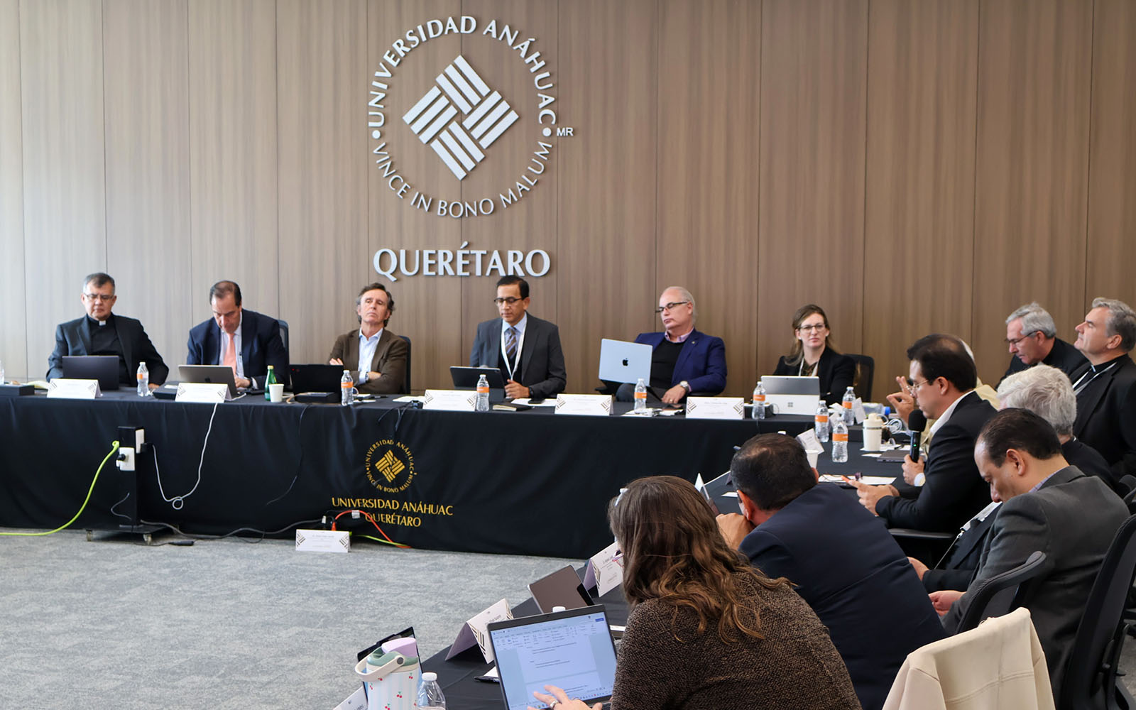 18 / 29 - Diez Años de Trabajo en Red: Nuestra Universidad Presente en el Encuentro de Directivos 18 / 29 - Diez Años de Trabajo en Red: Nuestra Universidad Presente en el Encuentro de Directivos