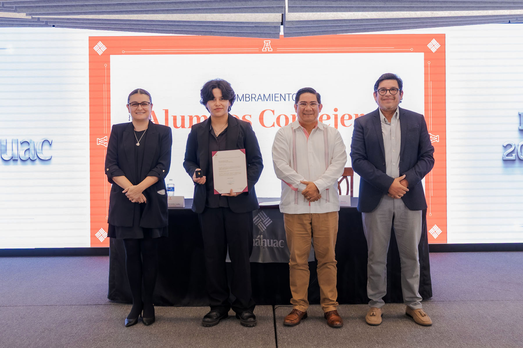 12 / 29 - Nombramiento de los Alumnos Consejeros Consultivos Académicos para 2026-2027 12 / 29 - Nombramiento de los Alumnos Consejeros Consultivos Académicos para 2026-2027