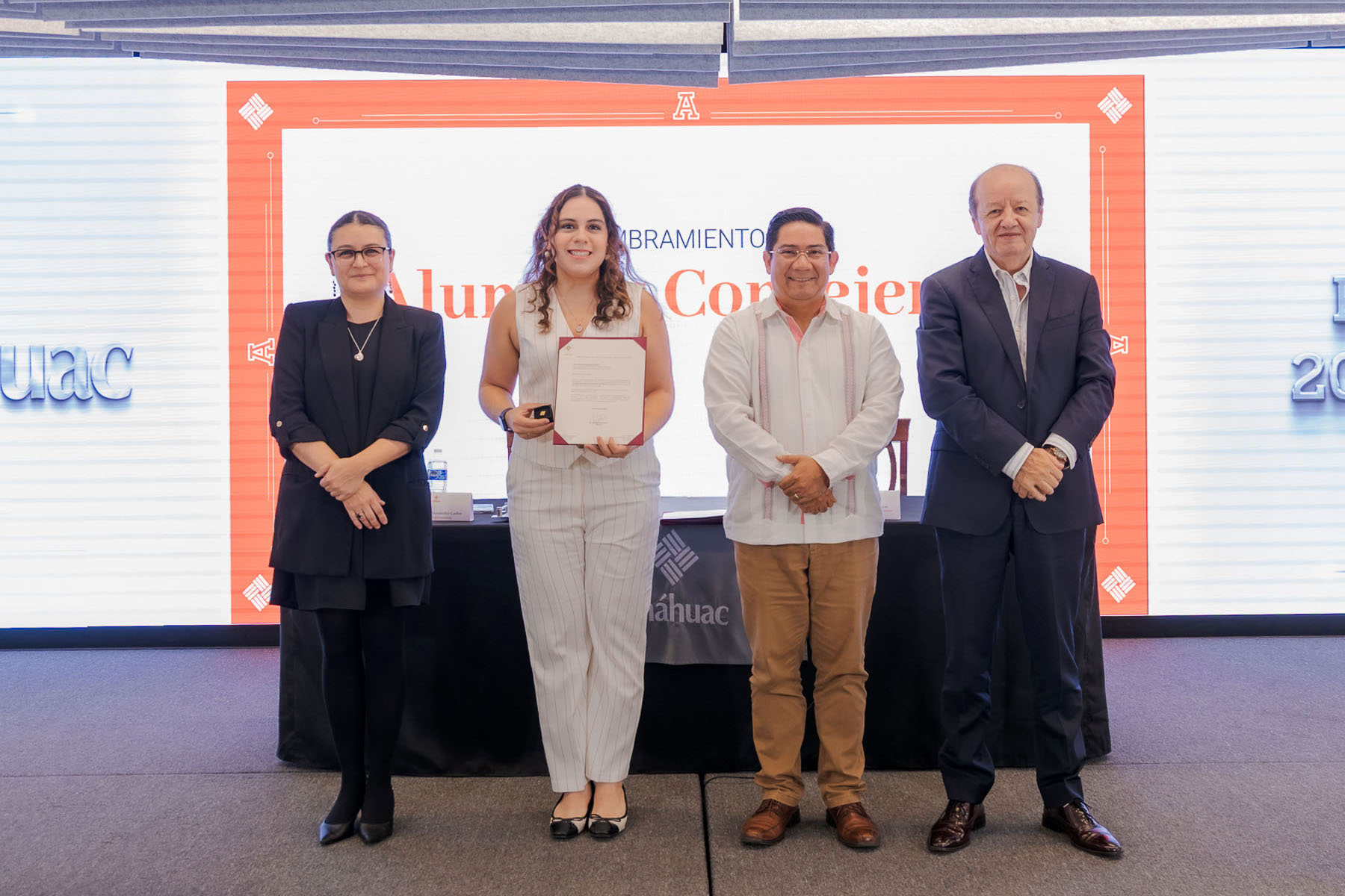 17 / 29 - Nombramiento de los Alumnos Consejeros Consultivos Académicos para 2026-2027 17 / 29 - Nombramiento de los Alumnos Consejeros Consultivos Académicos para 2026-2027