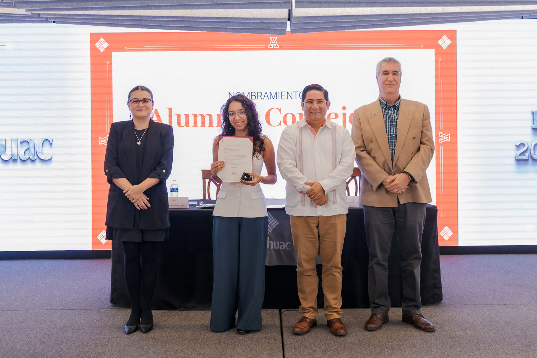 20 / 29 - Nombramiento de los Alumnos Consejeros Consultivos Académicos para 2026-2027 20 / 29 - Nombramiento de los Alumnos Consejeros Consultivos Académicos para 2026-2027