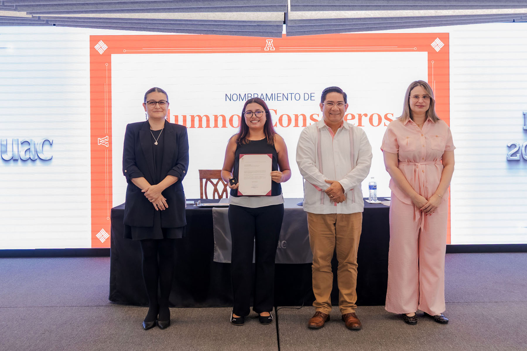 25 / 29 - Nombramiento de los Alumnos Consejeros Consultivos Académicos para 2026-2027 25 / 29 - Nombramiento de los Alumnos Consejeros Consultivos Académicos para 2026-2027