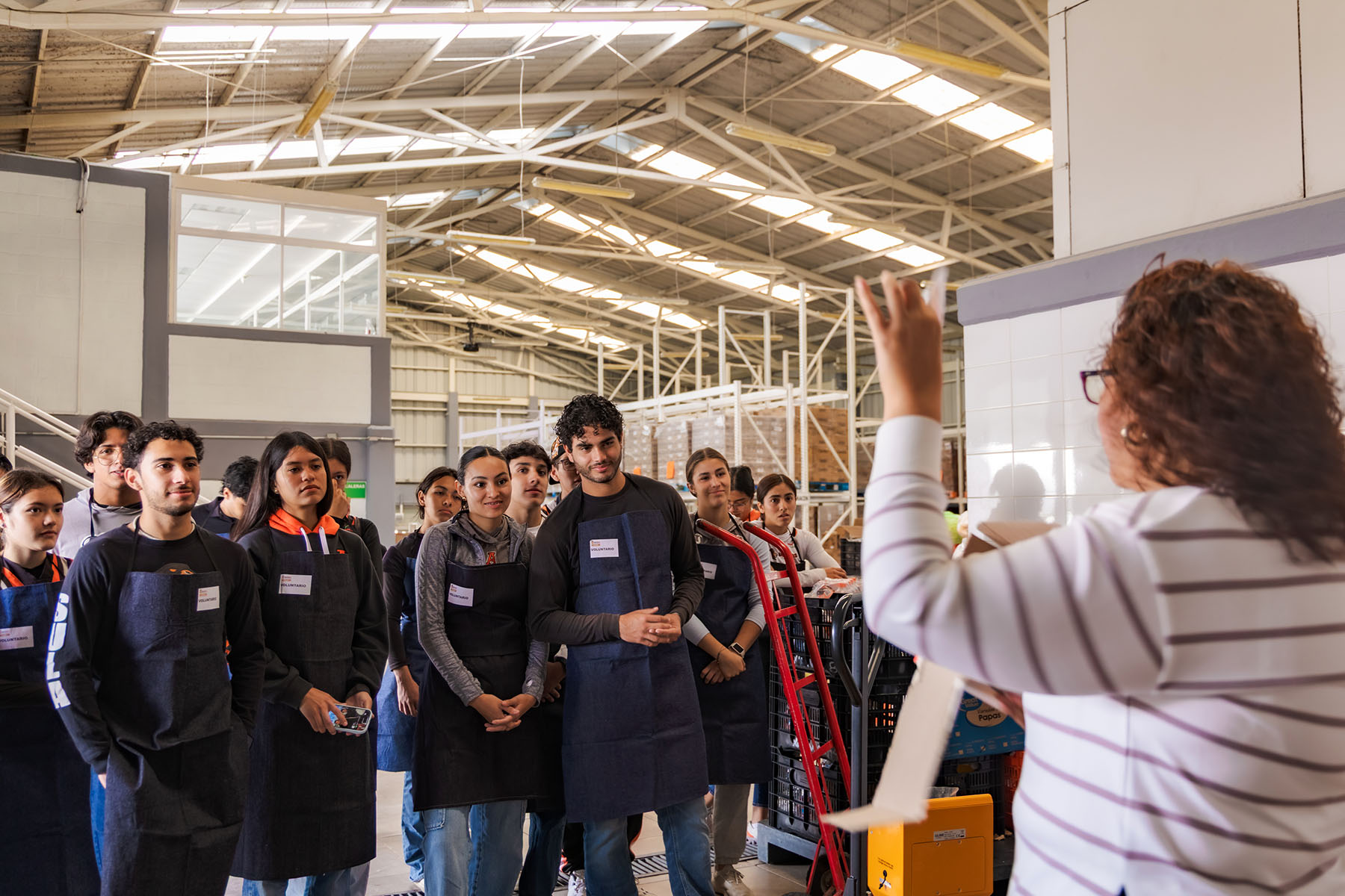 1 / 12 - Leones de Tocho Bandera Llevan su Espíritu de Equipo al Banco de Alimentos de Xalapa 1 / 12 - Leones de Tocho Bandera Llevan su Espíritu de Equipo al Banco de Alimentos de Xalapa