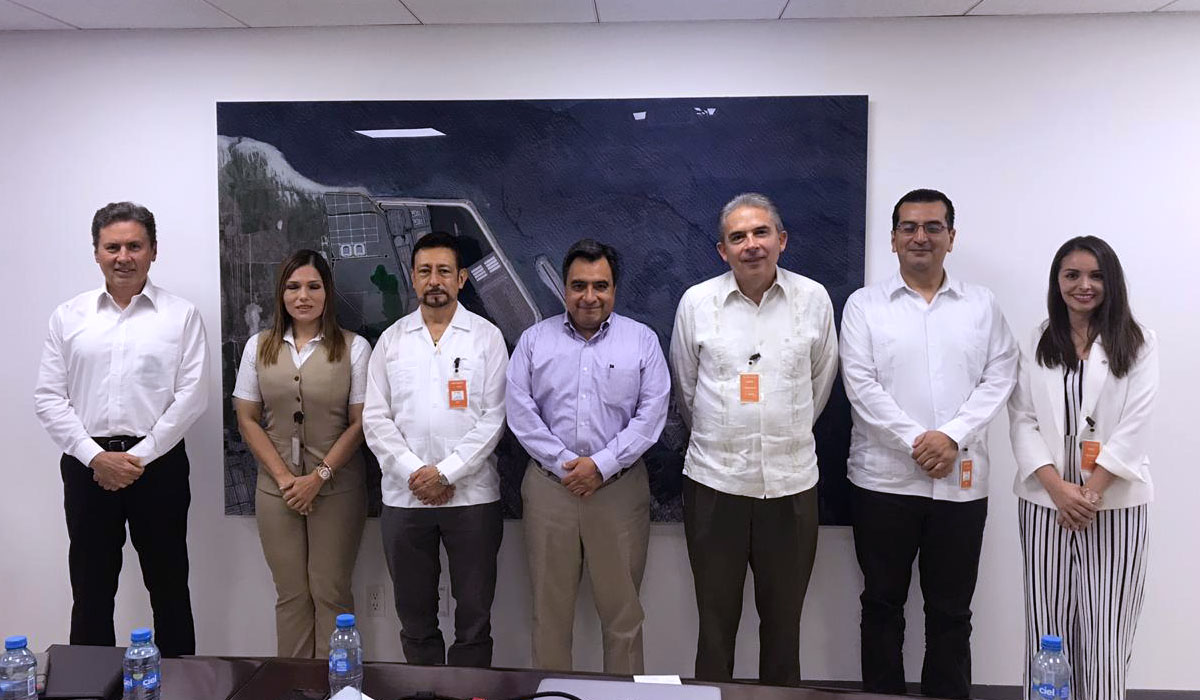 Dr. Luis Linares Romero visita la APIVER