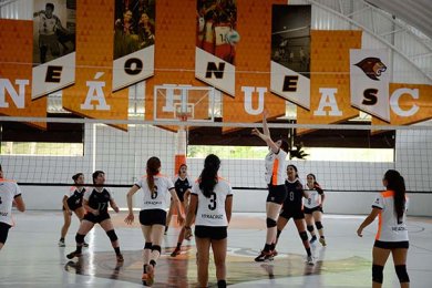 Actividad de Voleibol Femenil y Basquetbol Varonil