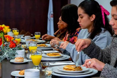 Desayuno con Familias Internacionales