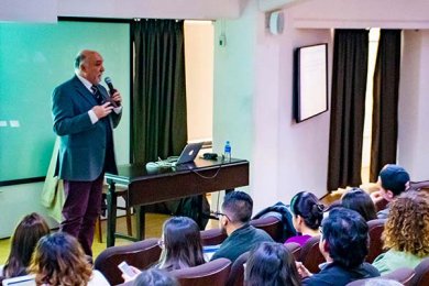 Dr. Pedro Pablo Gutiérrez en el Consejo de Mercadotecnia