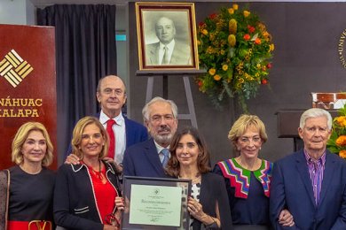 Homenaje al Dr. Jesus López Domínguez en el Día del Médico