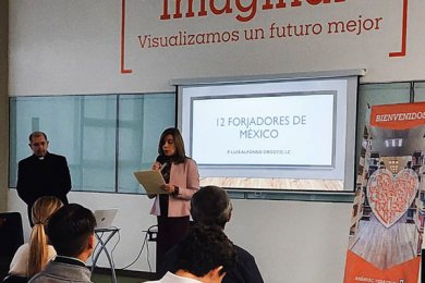 Presentación del Libro 12 Forjadores de México