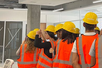 Visita de la Escuela de Arquitectura al Nuevo Corporativo de CAFIVER