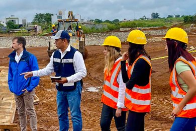 Alumnos de Arquitectura Visitan Proyecto de Urbanización Residencial