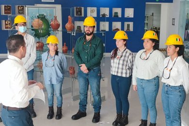 Alumnos de Derecho Visitan la Central Nuclear de Laguna Verde