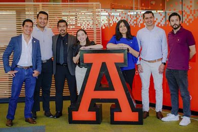 Clausura de la Maestría en Economía y Negocios