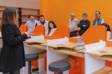 Instauración del Laboratorio de Joyería y Calzado