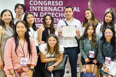 Alumnos Asisten a Congreso de Derecho Disciplinario en Cancún