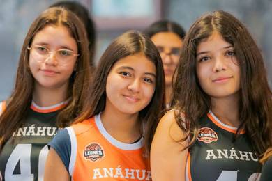 Leones de Tocho Bandera Reciben sus Uniformes