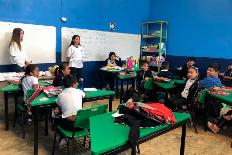 Grupo Soñar Despierto de Visita en la Escuela las Maravillas 3 / 7 - Grupo Soñar Despierto de Visita en la Escuela las Maravillas