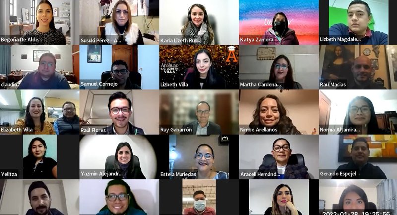 Ver en pantalla completa 1 / 1 - Comenzamos el 2022 Celebrando una Nueva Meta