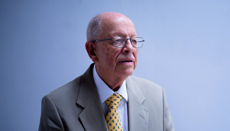 Ver en pantalla completa 1 / 1 - Entrevista al Ing. Gustavo Nachón Aguirre