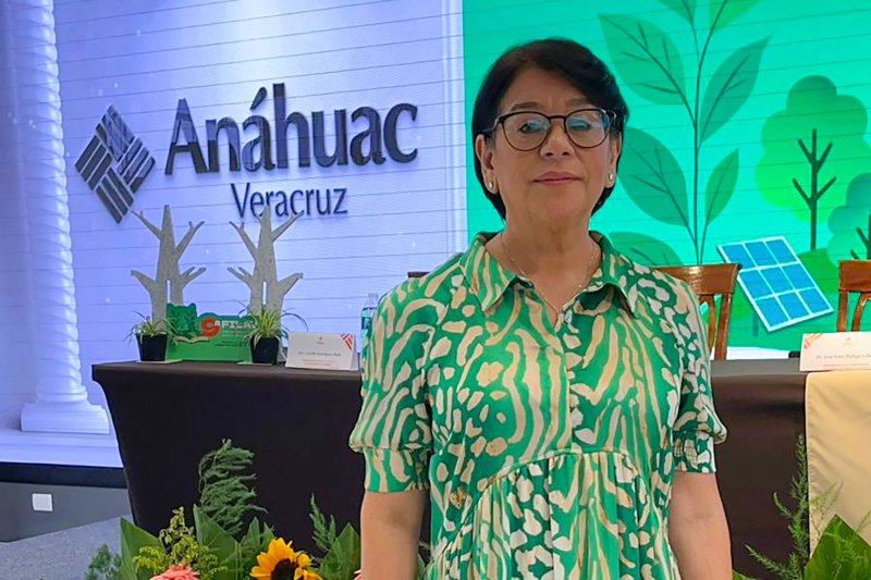 Ver en pantalla completa 1 / 1 - Mtra. Sandra Luz Rodríguez Ortiz Asume la Presidencia de la REDBIBA (2025-2027)