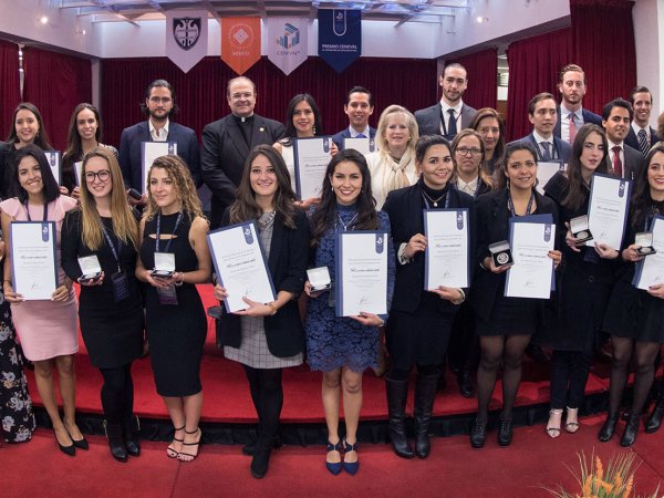 64 Alumnos de la Red Anáhuac reciben Premio CENEVAL EGEL a la Excelencia