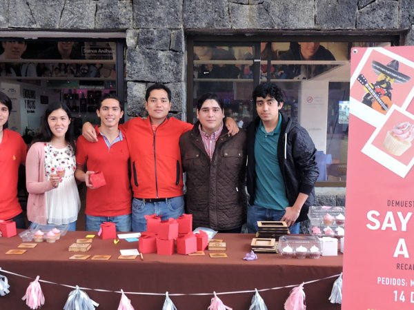 Grupos Estudiantiles en el Día del Amor y la Amistad