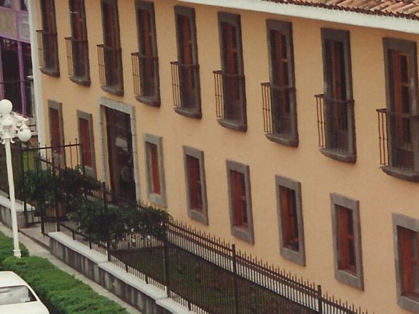 1993 / Primer Campus.